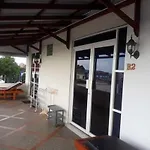 Reddoorz Brand Man12045 Reddoorz Near Megamall Manado
